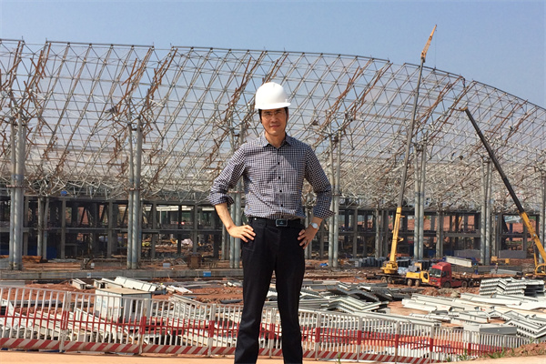 1726734899756002.jpg 刘中华在项目上.jpg